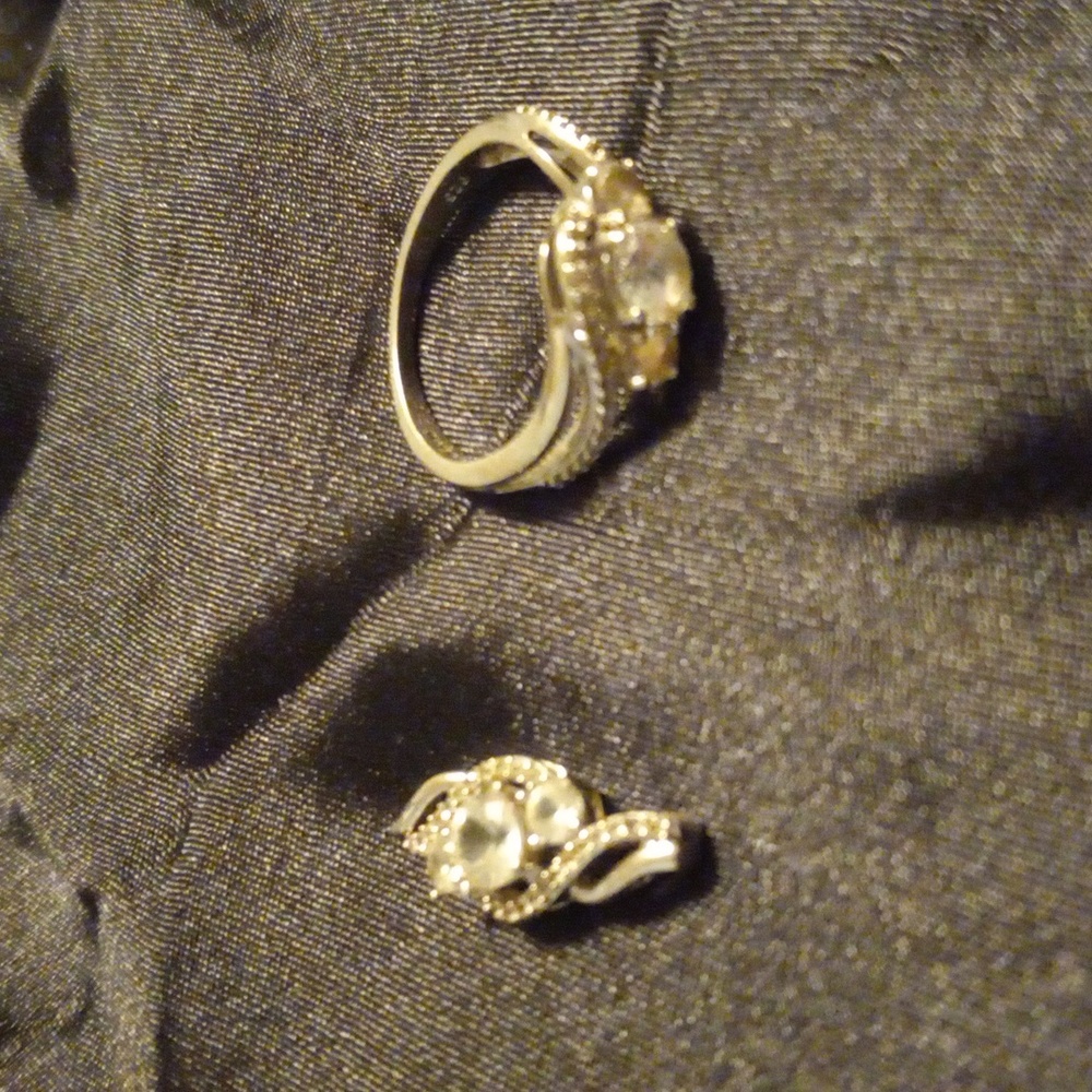 Sterling silver, with White sapphire pendant & ring bundle 🥰
